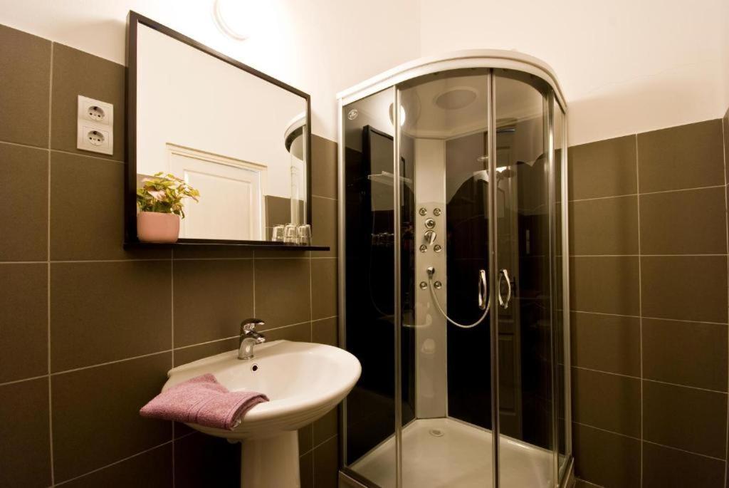 Balcony Apartment Budapest Luaran gambar