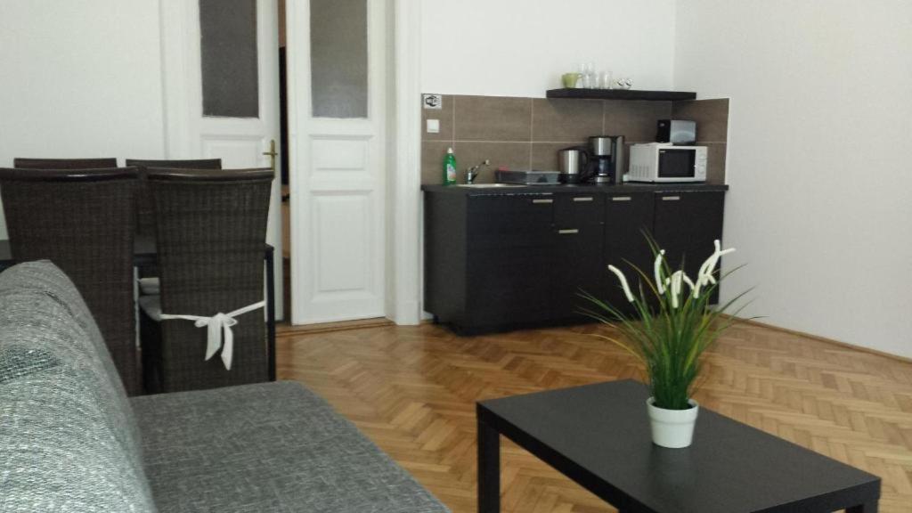 Balcony Apartment Budapest Luaran gambar
