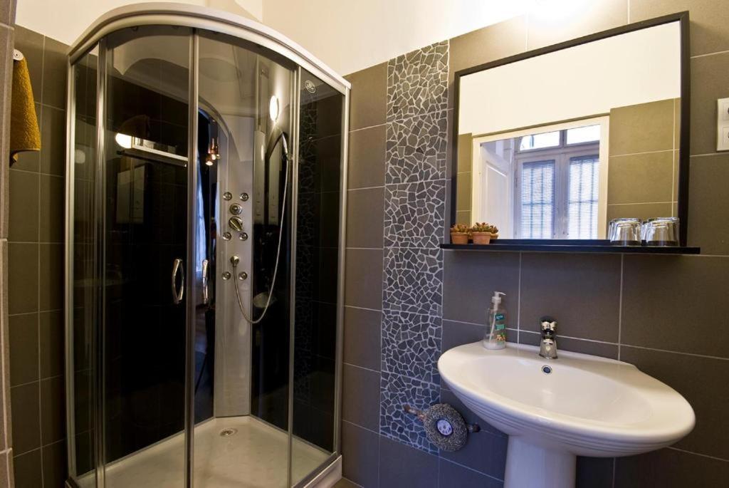 Balcony Apartment Budapest Luaran gambar